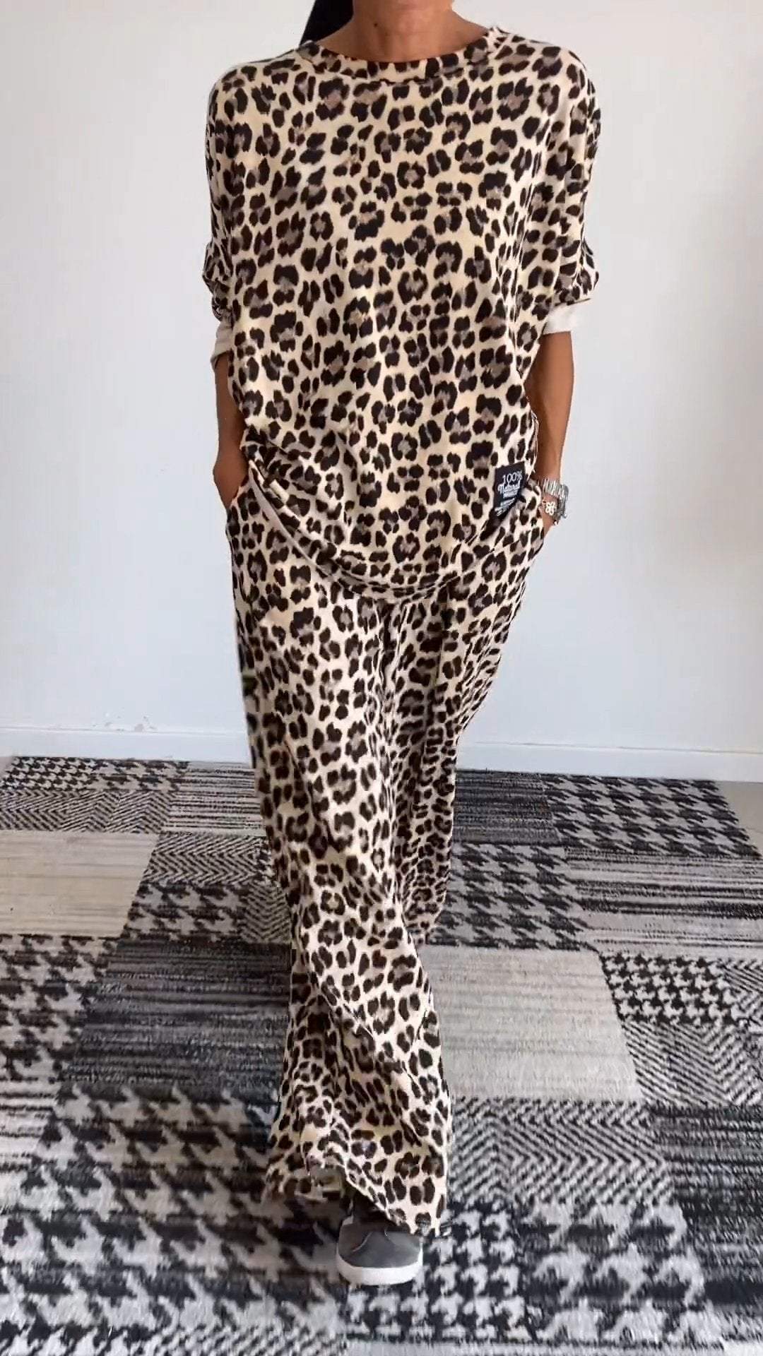 Women's Round Neck Long Sleeve Leopard Print Casual Suit