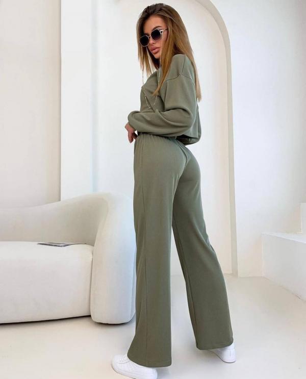 Three-piece long-sleeved cropped top and trousers suit