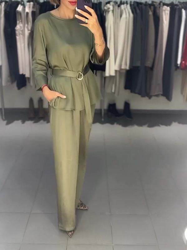 Simple and Comfortable Women's Suit