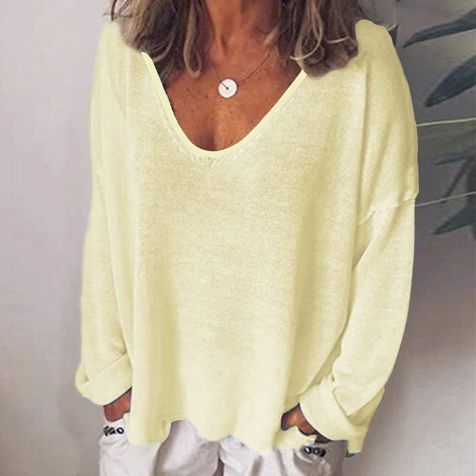 Solid color V-neck long sleeve T-shirt