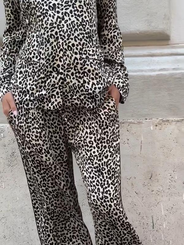 Women Leopard Printed Top and Pants Two-pieces Set